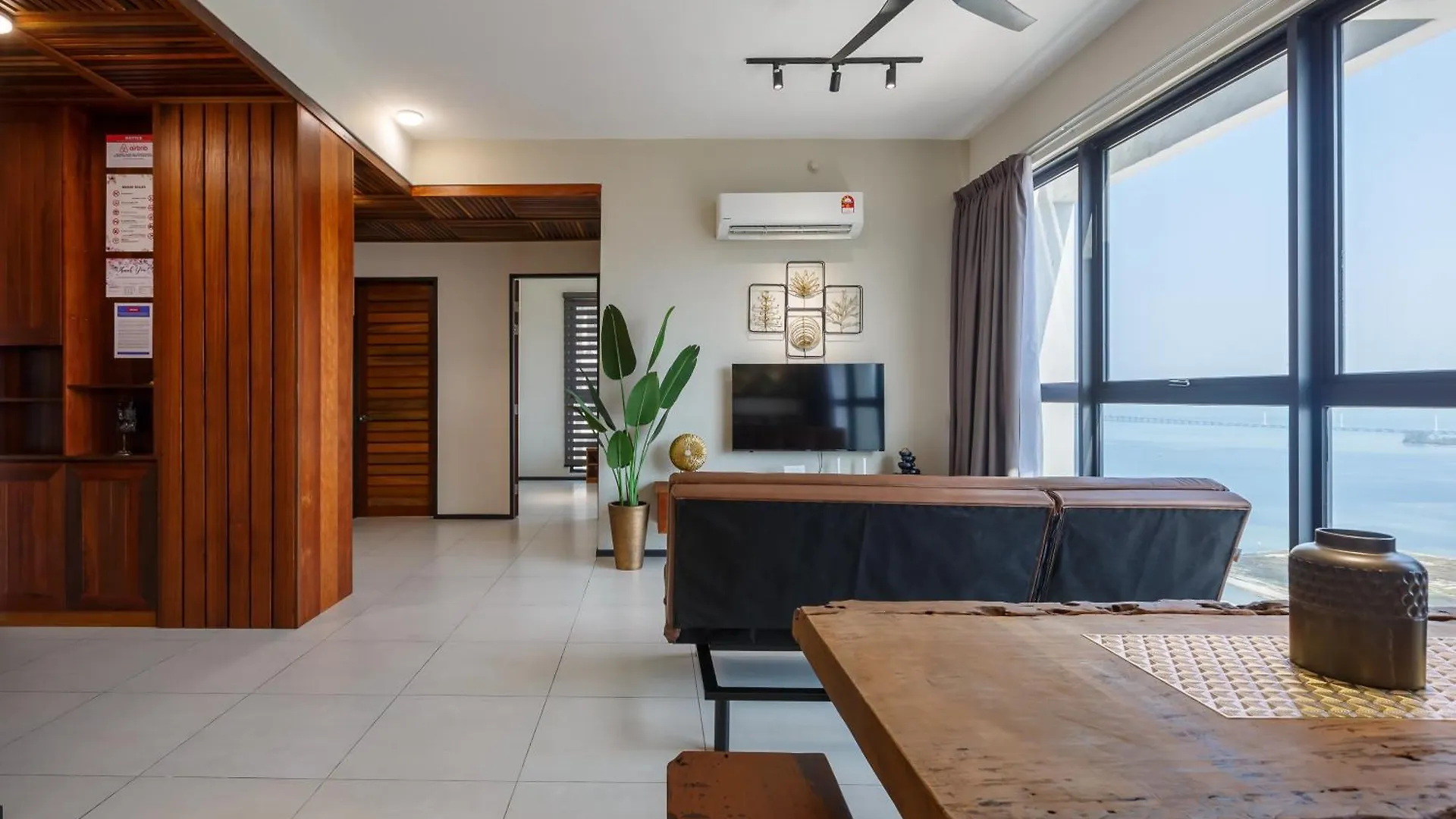 Urban Suites Jelutong